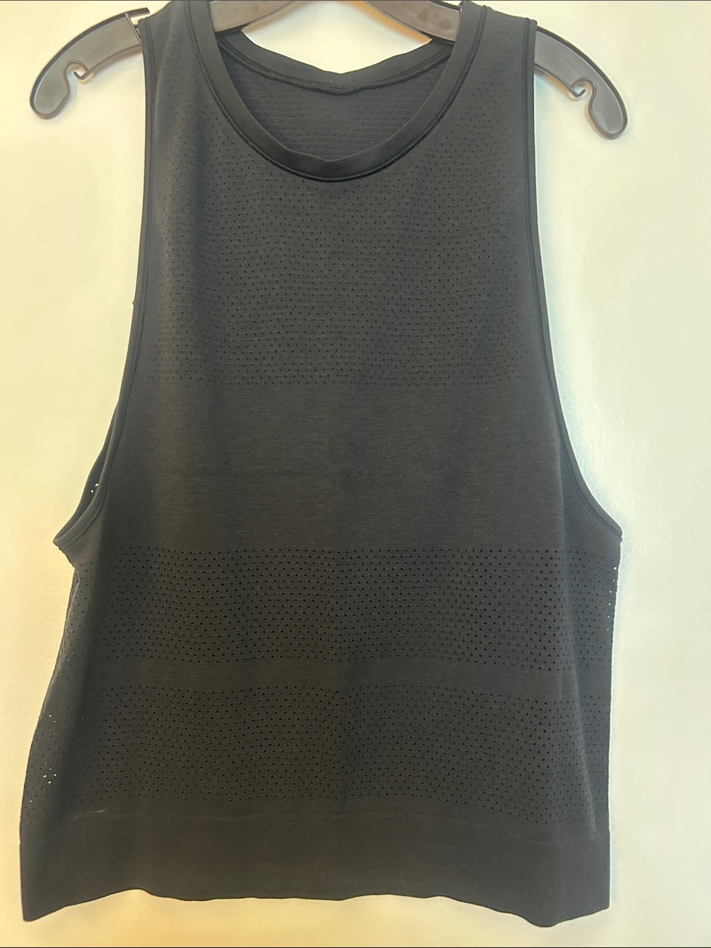 Lululemon Muscle Tank Top - Picture 3 of 7